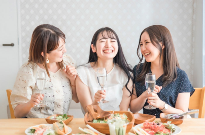 3人の女性の画像